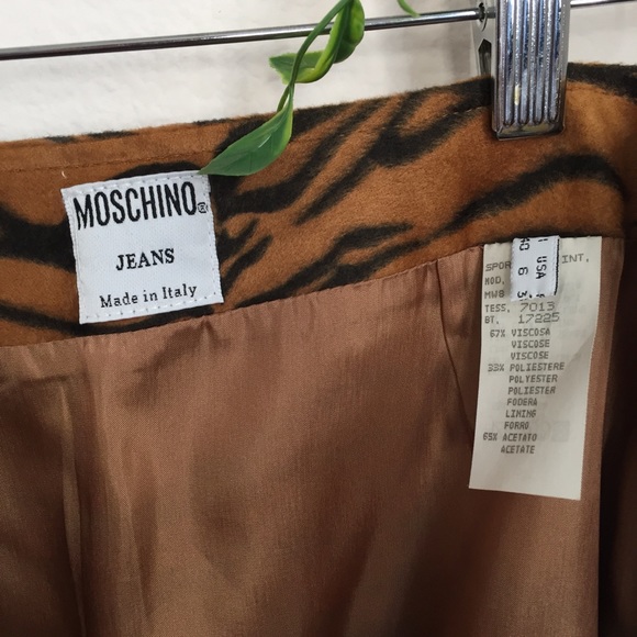 Moschino • Vintage Couture Tiger Print Mini Skirt - Picture 5 of 8
